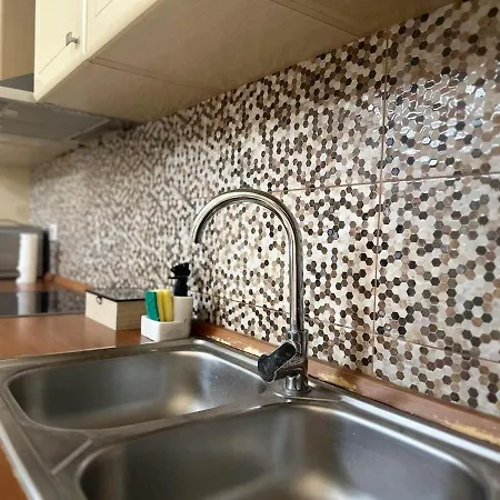 New Bazaar Area, Modern 1br, Private Parking, Ines 公寓 *