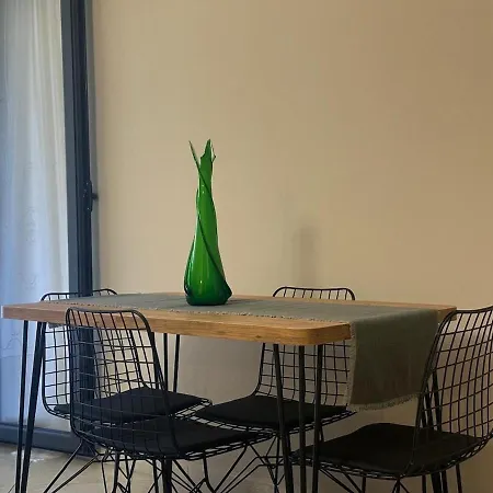 New Bazaar Area, Modern 1br, Private Parking, Ines 公寓